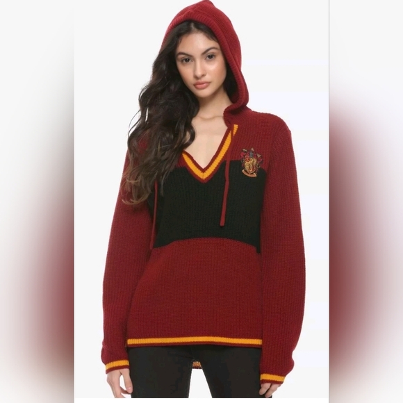 Harry Potter Gryffindor Hooded Pullover Knit Sweater Women's Size Medium - Picture 1 of 13